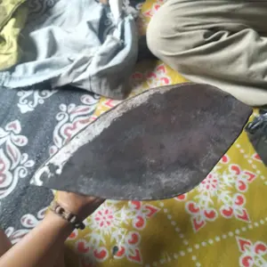 GG PIPA BESI - Wangkil Miring Alat Serbaguna untuk Memotong Rumput dan Membersihkan Taman dengan Gagang Pipa Besi Kuat