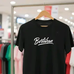 Kaos Pria Reguler Desain Kata “Bertahan”