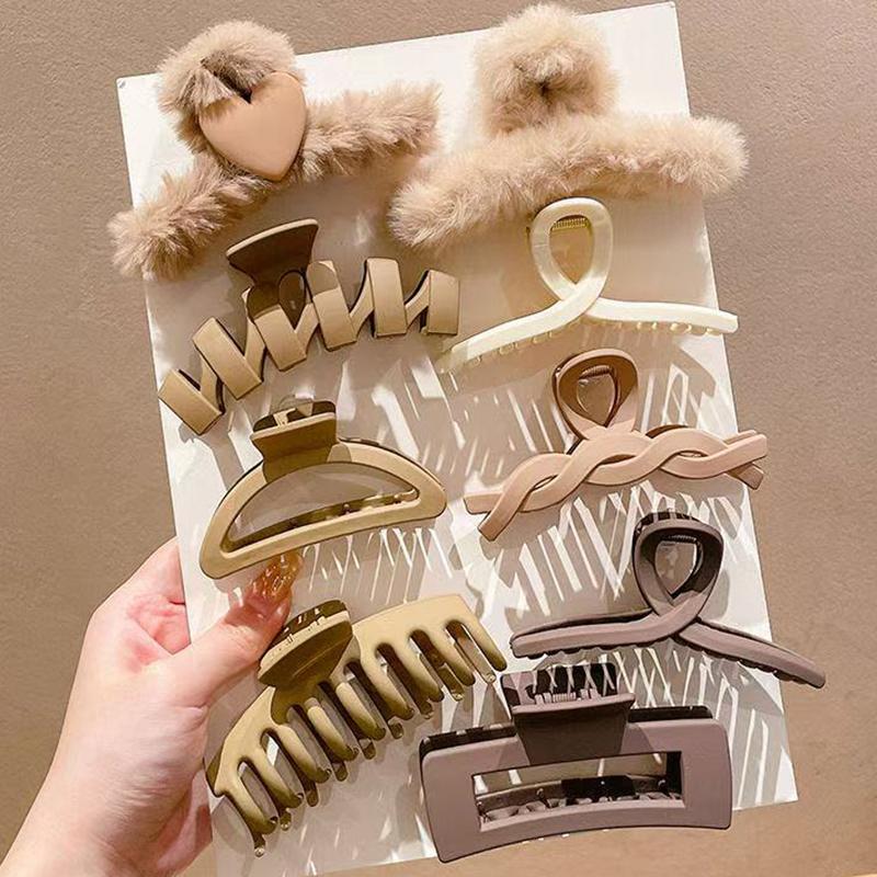 Gold Color Heart Rings 9pcs Sets For Women Vintage Hollow Irregular Geometric Butterfly Finger Rings Fashion Jewelry Accessories Gif