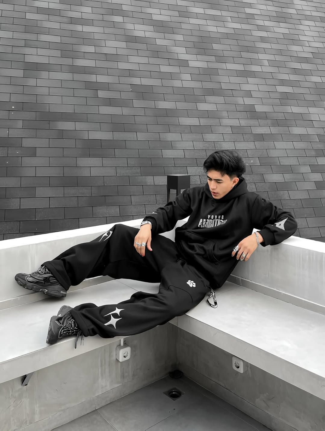 HOUSE OF TAMBIYU Sweatpants Baggy Cotton Fleece 300gsm Celana Panjang Unisex Warna Hitam