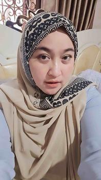 Product Review of Lotun Hana Series - Hijab Pashmina Instan Printing Motif Etnik Material Premium Simpel Mudah dipakai - Peach Rayon Ceruti from Q**a 3