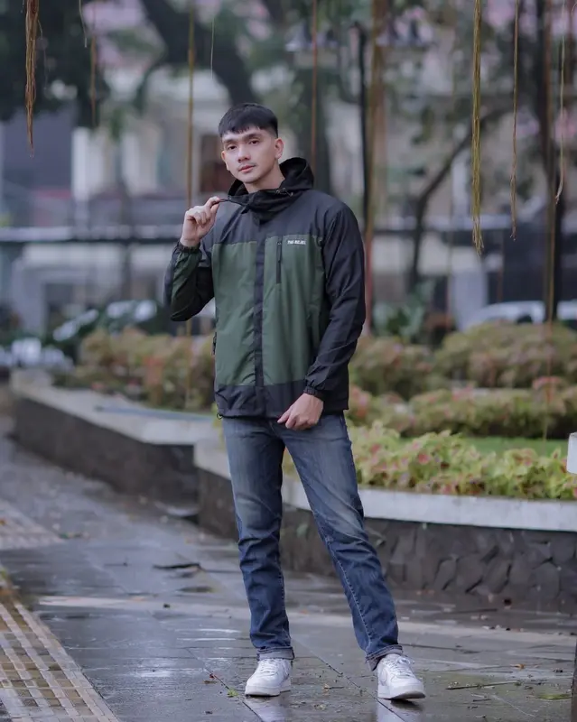 Jaket Parasut Wateproof Unisex Branded Original The Bojiel / Jaket Outdoor Pria 0