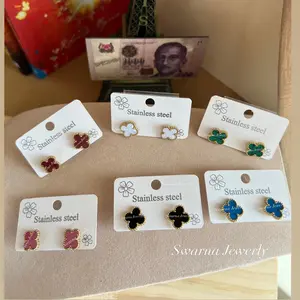 Anting Bunga Titanium Elegan Classy - Bahan Titanium Desain Bunga Indah Kenyamanan Seharian Aksesori Elegan dan Nyaman