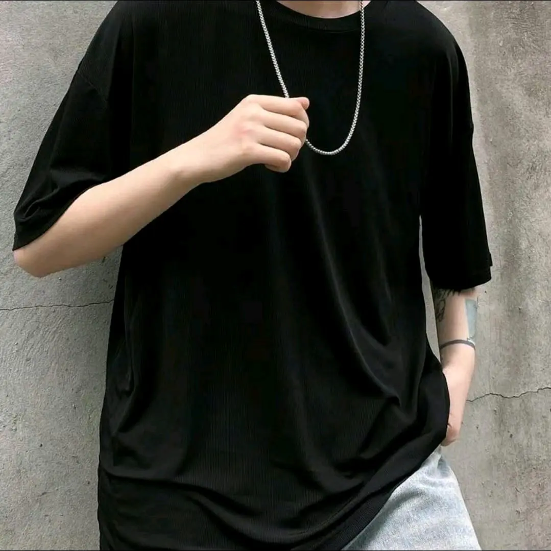 T-shirt Kaos Polos Basic Warna Lengkap Pria Wanita Lengan Pendek Bahan Cotton Combed 30s T-shirt Baju Polos Pendek Distro O-Neck Oblong Kaos Polos Atasan Pakaian Unisex Berbagai Warna Hitam Dewasa Atasan Unisex Surfing Kerah Lembut Basic Casual Oversize