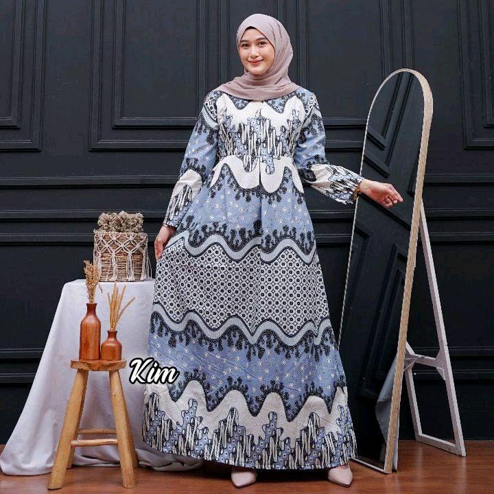 Baju Lebaran 2025 Couple Ayah Dan Ibu Sarimbit Warna Burgundy Terbaru Set Kemeja Dan Gamis Batik Syar'i Elegan Mewah Pasangan Dewasa  Motif Cantik 4