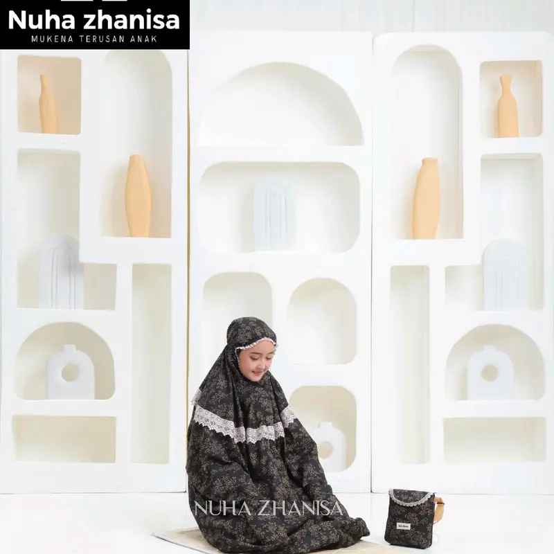 mukena terusan anak  usia 3-12 tahun ,bahan katun foil Mukenah Cantik Motif Renda  Simple Mewah d sertai renda ziper hitam 8