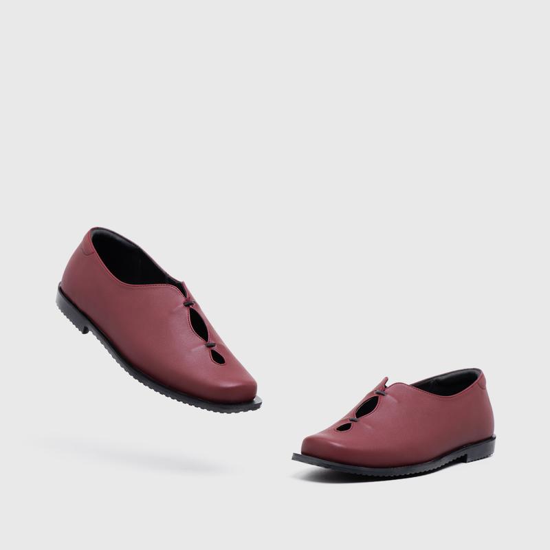 Adorableprojects - Yashica Flat Shoes Maroon 4