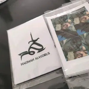 Cetak foto polaroid 10/20/30/40/50 foto - hiasan dinding