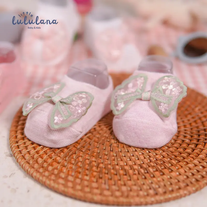 Little Lululana - Lily | Kaos Kaki Bayi Unisex Sepatu Anak Bayi 3D | Newborn Baby Socks | Kaos Kaki Bayi perempuan 0–6 Boneka Lucu Anti Slip satu  paket 6