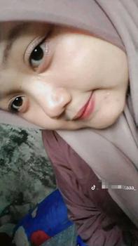 Product Review of HIJAB PARIS JADUL VARISHA SEGIEMPAT PARIS OLD VARISHA ORI from p**🦩 0