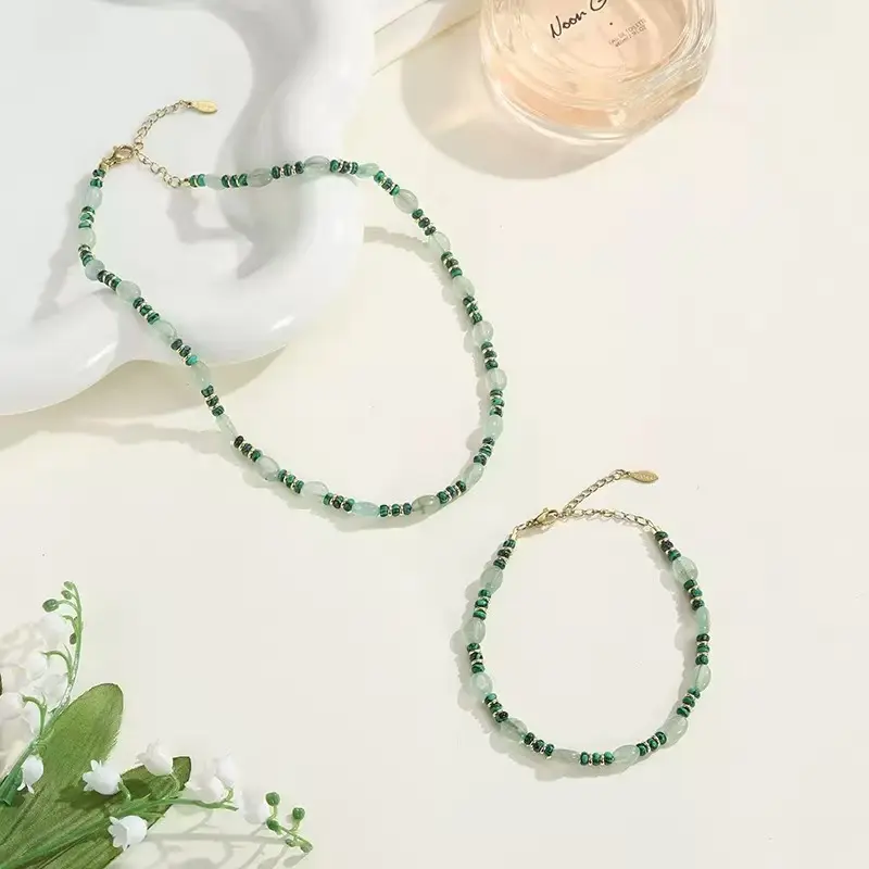 Fresh green beaded necklace and bracelet. Fashionable and high-end design for women. For 6Case