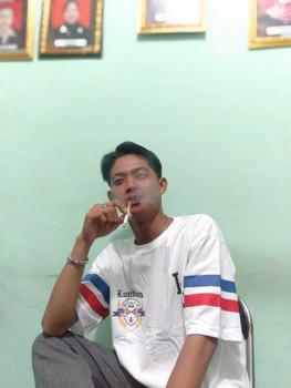 Product Review of BUY 1 GET 3 RICKANDJEFF Kaos Oversize  Unisex Pria Wanita Cotton Combed 24s Bayar 1 dapet 3 kaos from 𝑴**📌 0