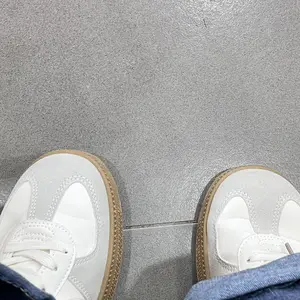 [Christy shoes] BOSTANTEN Mode Liar Sepatu Dexun Nyaman Murid Sepatu kets Krem Hitam Ringan Nyaman Anti Selip