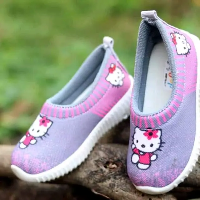 Sepatu Anak Perempuan Slip On Hello Kitty 0