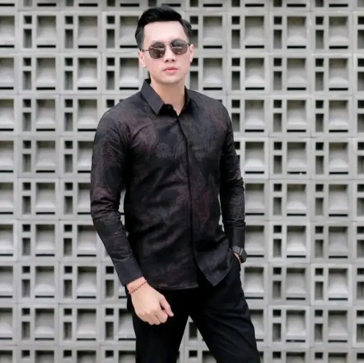 Kemeja batik Slimfit full furing katun motif KHARISMA FULL FURING KATUN PANJANG Pria Hitam