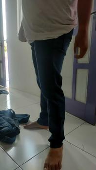 Product Review of Celana Jeans Panjang Pensil Pria Celana jeans pensil melar Beli 1 Gratis 1 (2 Pcs) from A**4 1
