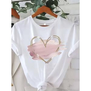 Camiseta de Mujer Talla Grande con Estampado de Corazón Dorado y Patrón Geométrico - Manga Corta, Cuello Redondo, Casual, Elástica Media, Lavable a Máquina para Primavera, Verano y Otoño, Camisetas de Moda Estacional, Detalles de Aplicación, Estilo Modern