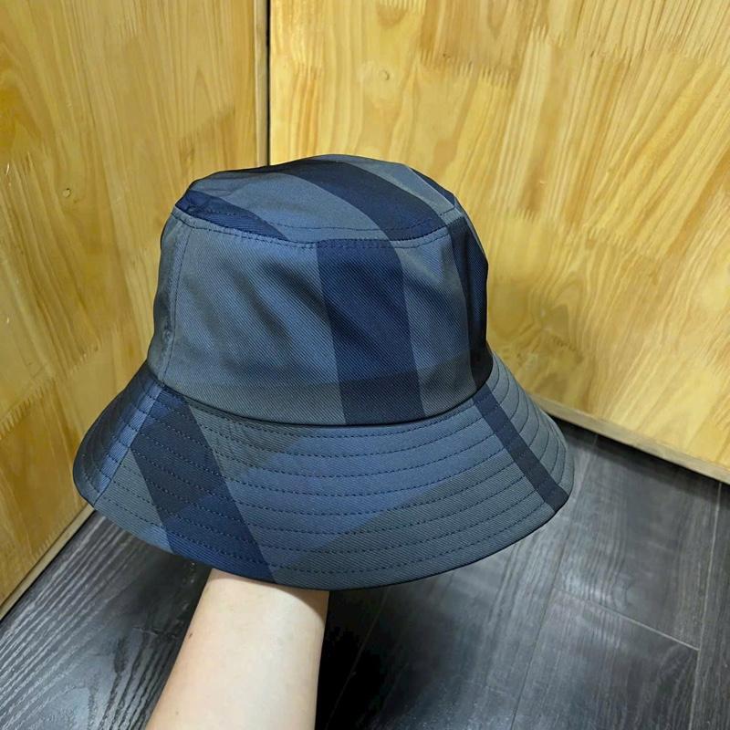 Mũ nam hot trend hoạ tiết kẻ trẻ trung 2025 6