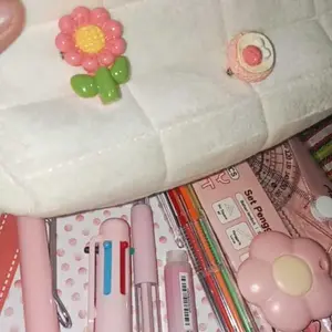 Tempat Pouch Pillow Korea H746 Kotak Pensil Sleting Velvet Aesthetic Pastel Kotak Pensil Bulu Make Up Pouch Make Up Pouch Cosmetic Bag / Kotak Pensil Bantal Cute