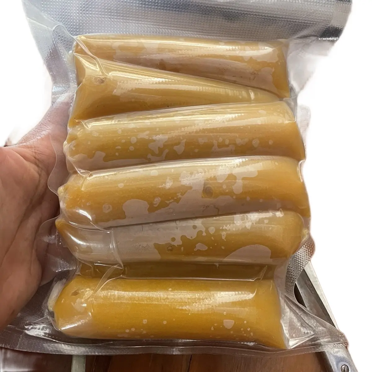 Kerupuk mentah (siwil) food dan free sambal Goreng