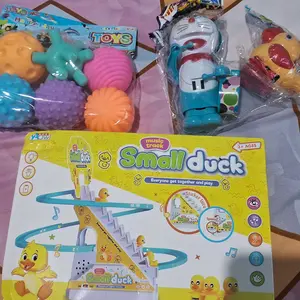 ( BISA COD ) PROMO FREE BATERAI MAINAN BEBEK NAIK TANGGA UNTUK STIMULASI TENGKURAP TUMMY TIME TRACK TANGGA BEBEK SMALL DUCK BEBEK KUNING / TRACK RACING BALAP NAIK TANGGA SNI / MAINAN ANAK LAKI LAKI / MAINAN ANAK PEREMPUAN MURAH