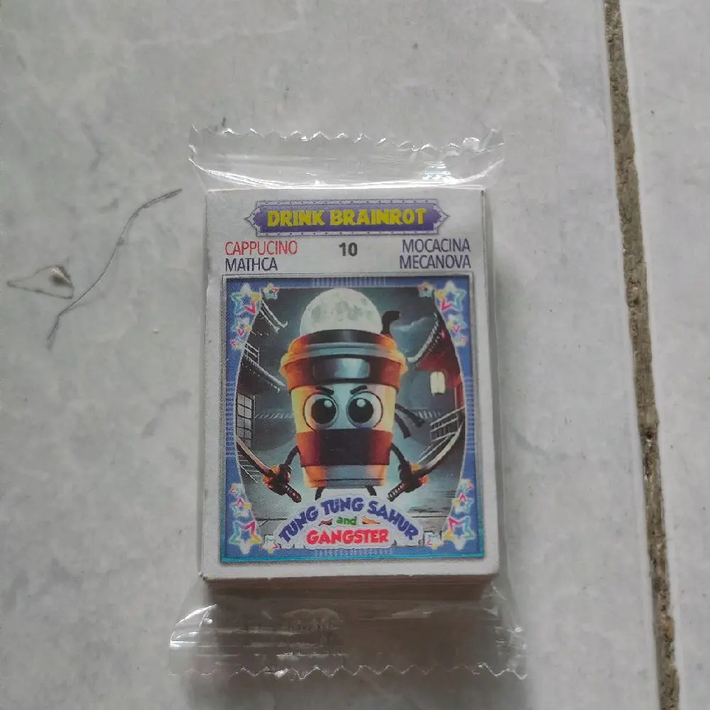 Kwartet  MOTIF RANDOM ( 1 bungkus = 32 lembar ) umbul viral / kartu tos