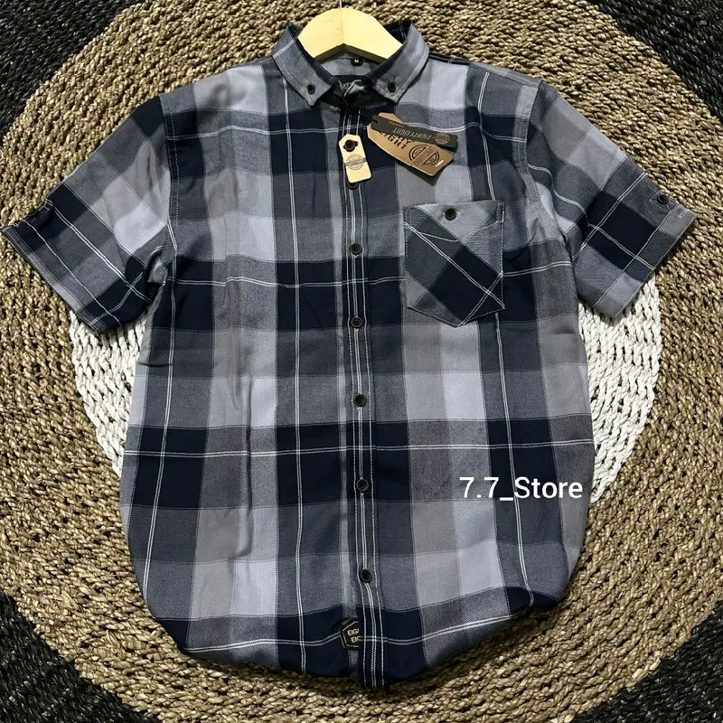 LENGAN PENDEK/KEMEJA BRIIL EIGHTY EIGHT Terlaris Kemeja Flanel Premium Quality Lagi Hits di cari Kemeja Distro Nyaman Kotak 4