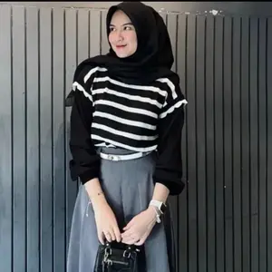 Sweater Rajut Wanita Korean Style Lengan Balon Motif Strip - Baju, Knitwear
