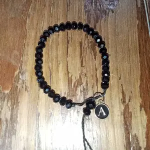 GELANG BULAT KRISTAL INISIAL A-Z TERBARU KUALITAS BISA DI ADU.