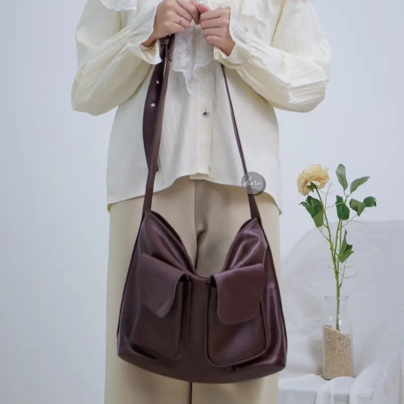 NALA sling bag by deera/ hobo bag / shoulder bag 1