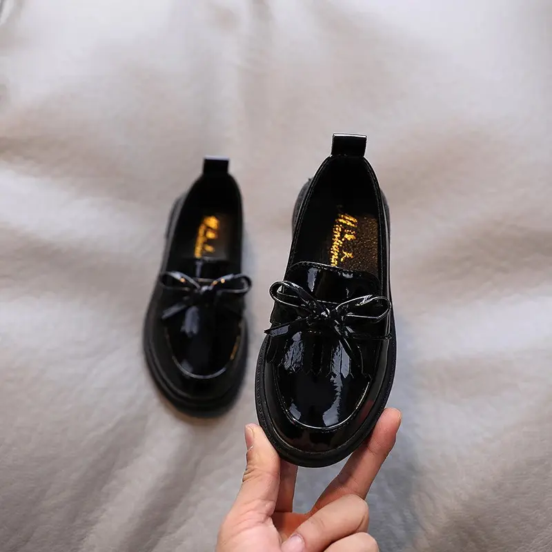 ready sepatu docmart rumbai sepatu anak perempuan untuk anak usia 3-10 tahun sepatu docmart anak paling best seller sepatu dokmart model rumbai sepatu docmart viral terbaru sangat cocok untuk segala aktivitas si kecil nya 2