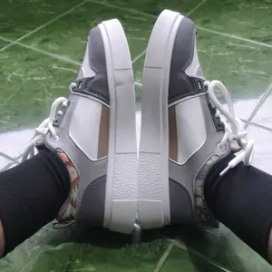 PANARYBODY Sepatu Sneakers Kasual Pria Bertali Model QN591 Motif Kekinian Fashionable & Trendi Cocok Untuk Berbagai Acara Santai
