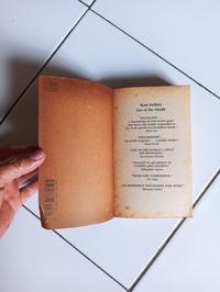 Gambar Eye Of The Needle by Ken Follett dari Toko Buku Bekas Aksiku Kota Administrasi Jakarta Timur 2 Tokopedia