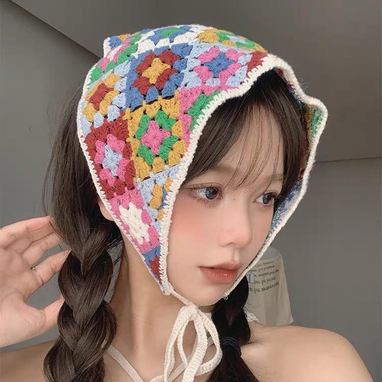 Product Introduction of Fashion Sweet hand -woven flower -shaped women's headscarf 2