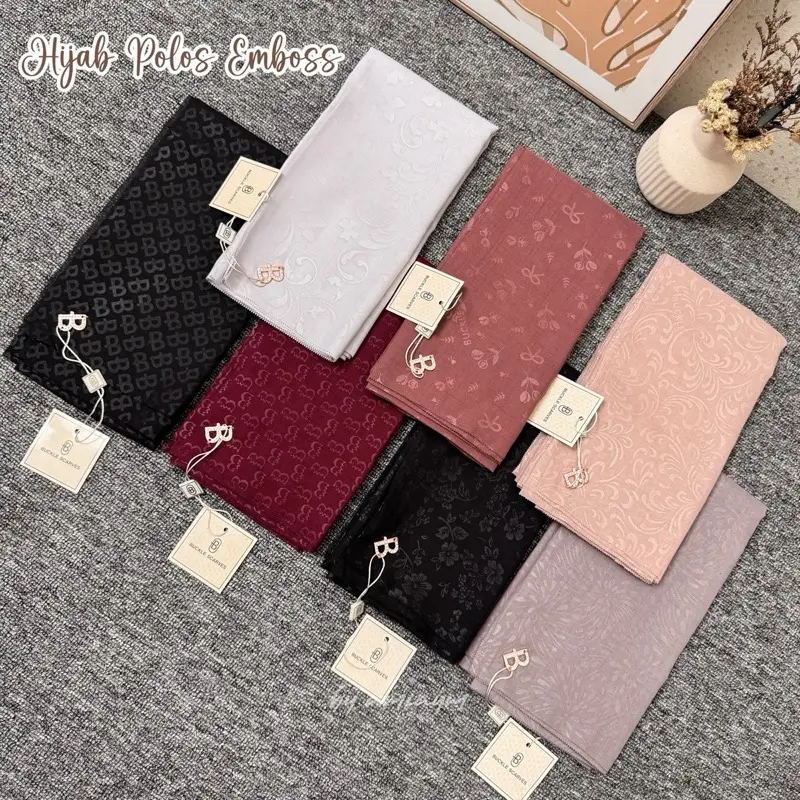 HIJAB BUCKLE EMBOSS | PACKING WITH POUCH | HIJAB WITH METAL LOGO | HIJAB VOAL EMBOSS 2