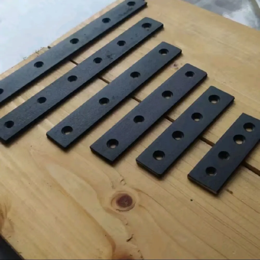 Plat penyambung papan ambalan kayu plat besi