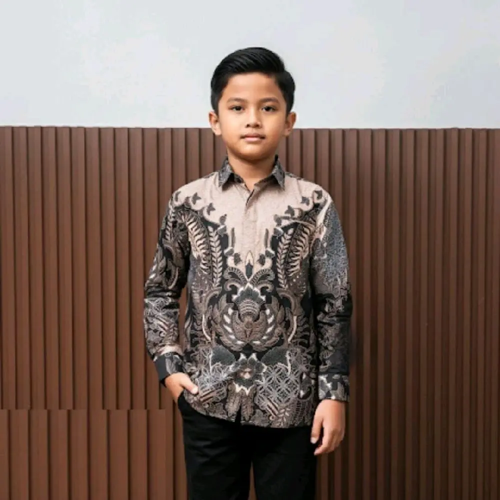 Kemeja anak Alexandre