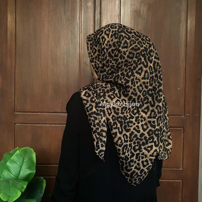 Segiempat Leopard Macan by Mayka 1