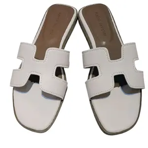 Tas Flat Wanita Harian Modis dan Stylish untuk Aktivitas Sehari-hari - Hitam, Shoes