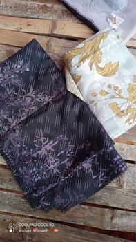 Product Review of (POUCH) PROMO ISI 2 HIJAB SEGIEMPAT MOTIF AZARA VOAL PREMIUM STANDAR PREMIUM LASERCUT LOGO PRINT/ LOGO METAL from I**p 1
