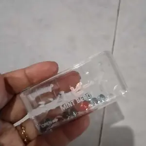 [HALAL] LIANGGUI FOOD MINT BEADS, sudah tersertifikasi BPOM. Tersedia 3 varian rasa: STRAWBERRY, BLUEBERRY, GRAPE.Ada desain labirin di dalamnya, meledak dalam satu gigitan, langsung menyegarkan.Cocok untuk acara kumpul-kumpul dan menyegarkan napas.