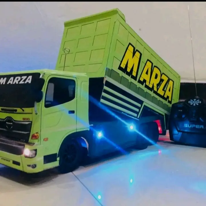 Mainan RC Miniatur Dump Truck Hino 5000 Truk Oleng 2023 dengan Lampu LED untuk Anak Laki-laki dan Koleksi Pribadi atau Hadiah