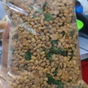 KACANG KEDELAI MIX DAUN JERUK, 1kg  gurih dan renyah. produksi dari Gresik,