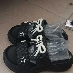 Sandal Anak Perempuan Tebal Premium Empuk & Ringan Nyaman Dipakai Harian Anti Slip Tidak Licin 8907T