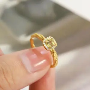 Cincin Titanium Anti Karat Wanita Emas Model Tali Batu Permata Kuning Elegan Mewah Berlian Fashion Korea