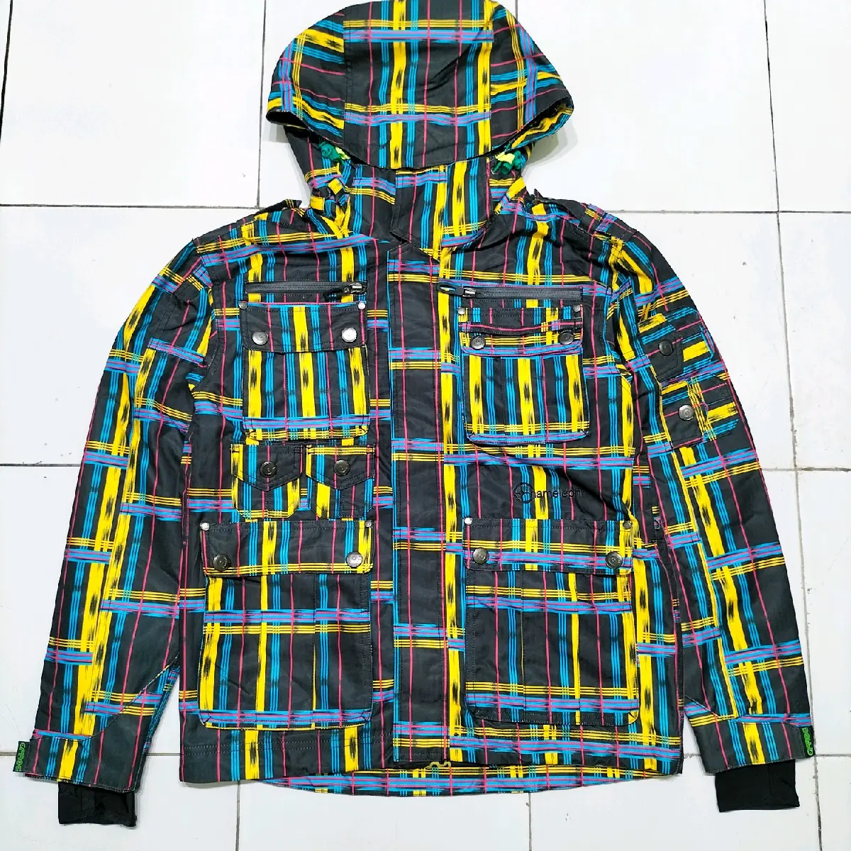 389.Jaket Gfrog Chameleon Snowboard  PB:70  LD:110 L