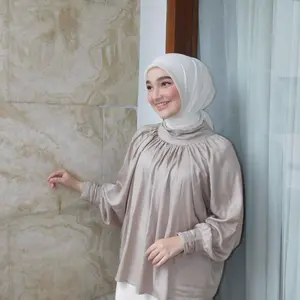 CRACKTIVE - Rizkiya Kia Blouse
