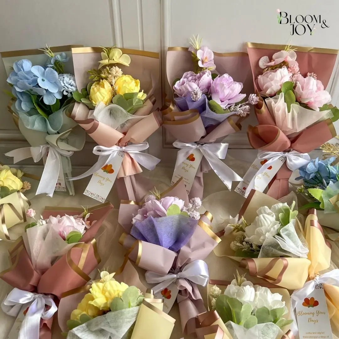 Buket Bunga premium bunga wisuda bunga hias plastik buket bucket bouquet bunga hias Buket Bunga Artificial Buket Ulang Tahun Buket Anniversary Buket graduation wisuda kado unik