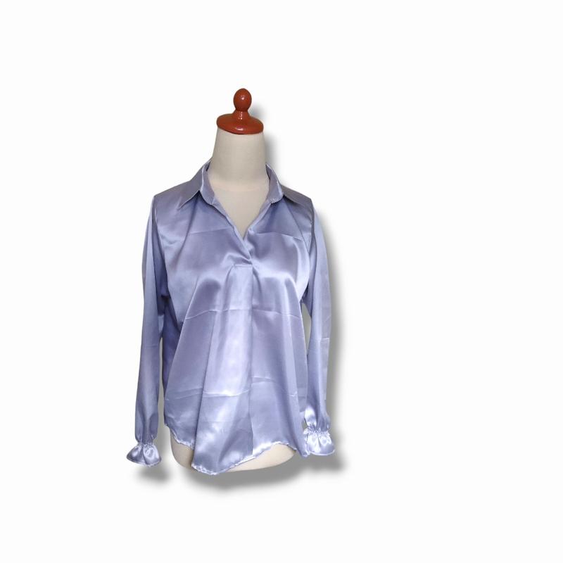 Product Introduction of Satin Blouse V-neck  Top Baju Atasan  Wanita Formal Satin Top Kantor Blouse Kerah  Kemeja  Kerja Wanita Tangan Panjang Mewah Nyaman Kancing 4