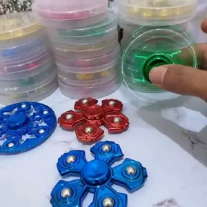 mainan anak fidget hand spinner besi warna anti karat metalik kemasan cup berputar lama